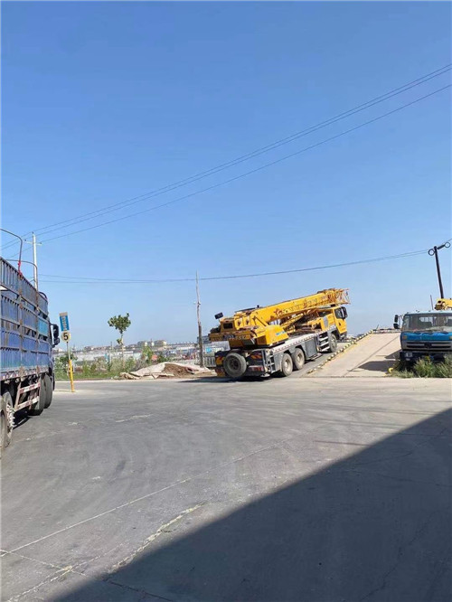 隆化县25吨吊车的租赁价格大概是多少？