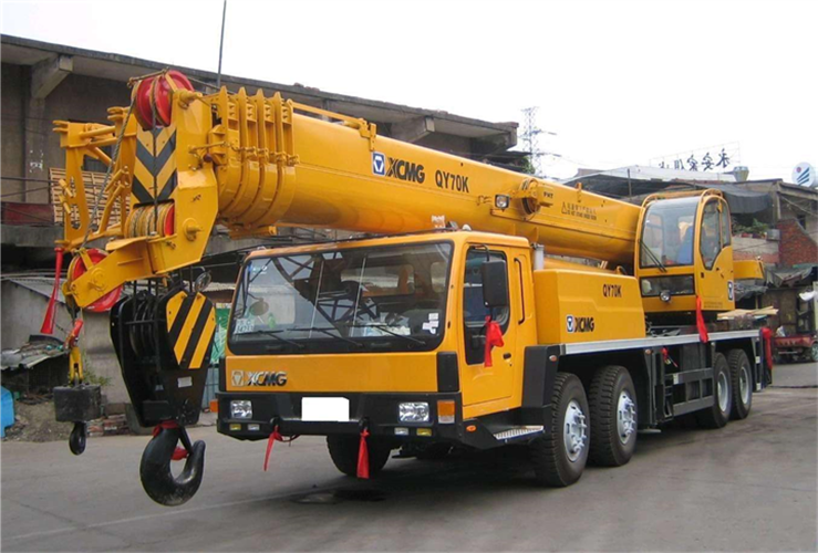 隆化县吊车出租选择重点