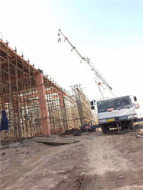 隆化县吊车作业的安全注意事项有哪些？